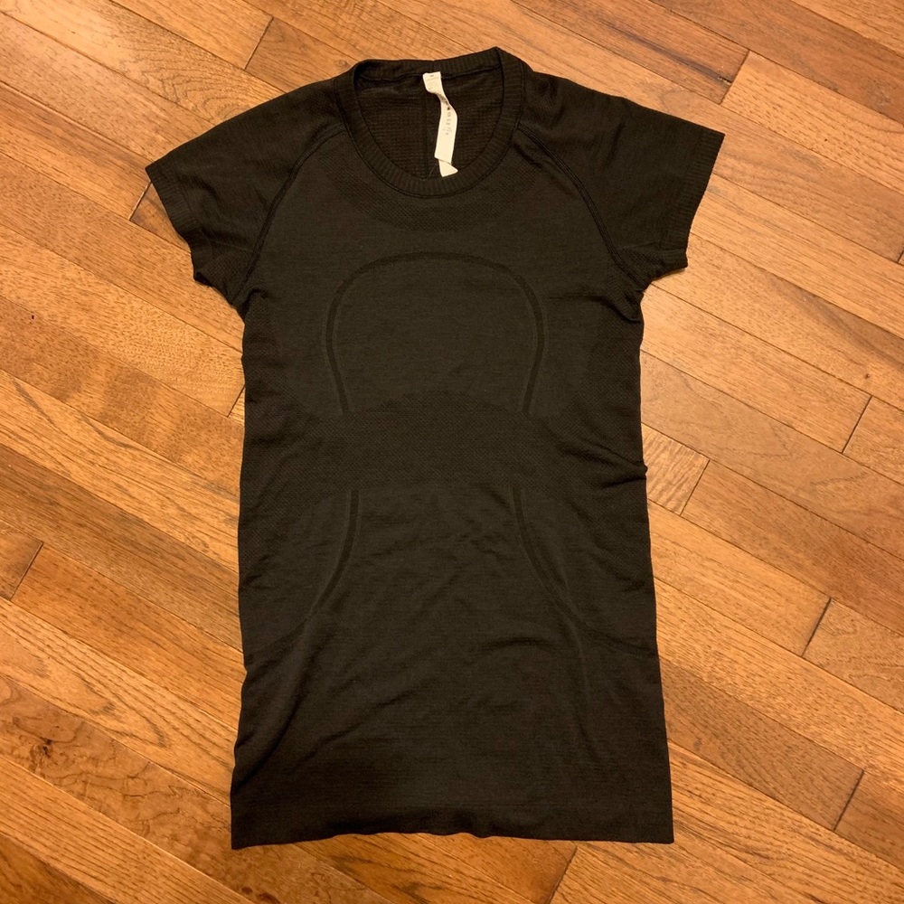 Lululemon Swiftly Tech Short Sleeve